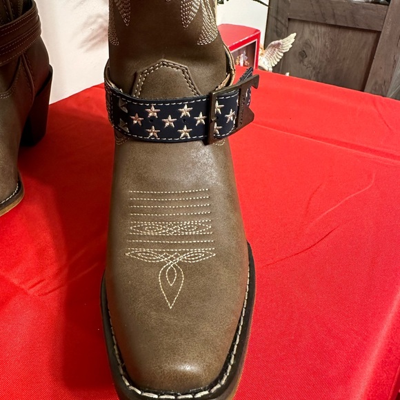 Durango Wome Boots. - Picture 3 of 16